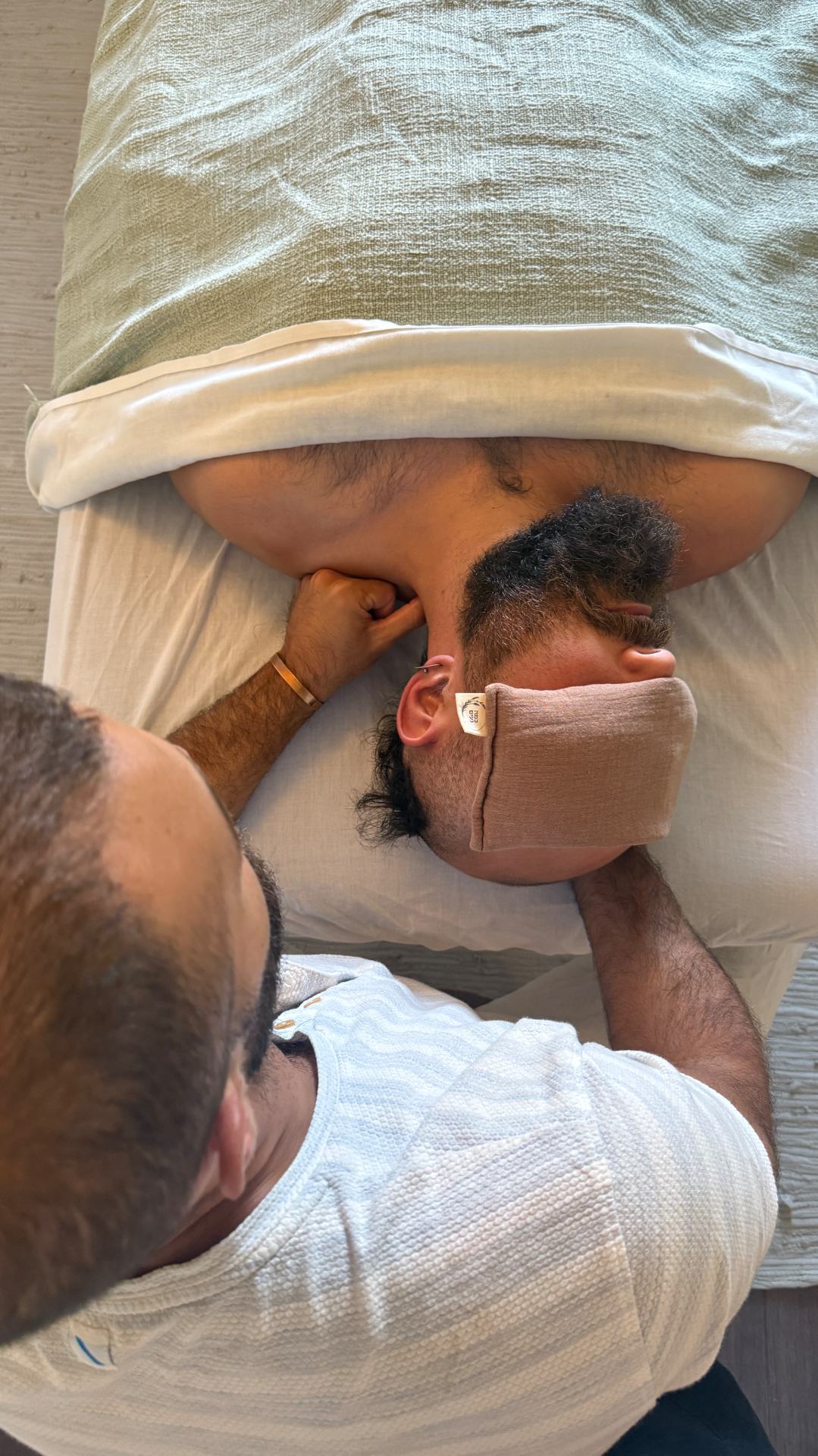 טיפול מגע — ראש וצוואר